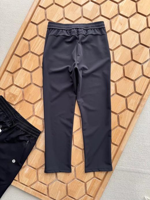 D111714耐磨防刮面料3D立体剪裁软壳加绒裤 商品图4