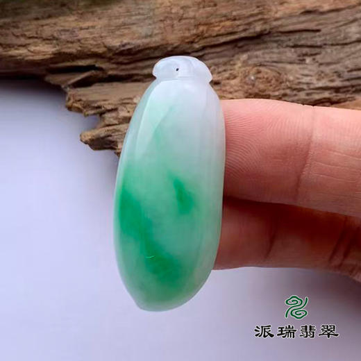派瑞翡翠 翡翠挂件 糯种 绿色 商品图2