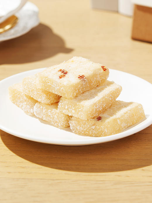 【绮】点都德椰香牛轧饼（盒装） 商品图4