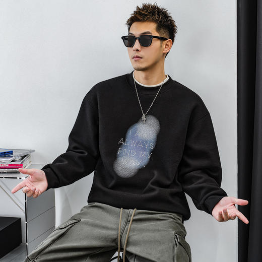 徐太浪【街头风 时尚印花】加绒卫衣男秋冬款内搭打底衫通勤上衣 商品图2