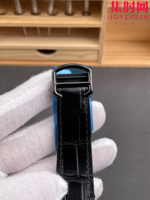 THB卡地亚 山度士镂空系列 男士石英腕表 商品图7