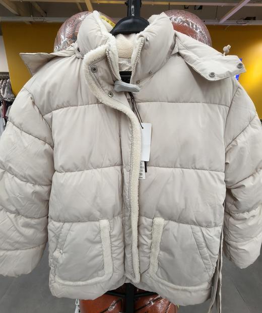 379.9秒杀女士连帽棉服外套（线下同时售卖  不保证有货）559065-CY 商品图0