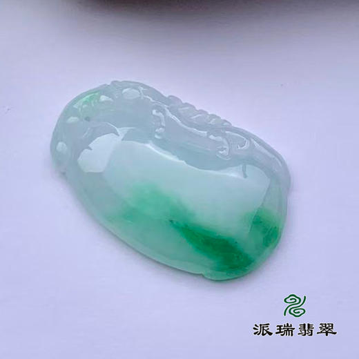派瑞翡翠 翡翠挂件 糯种 浅绿 商品图3