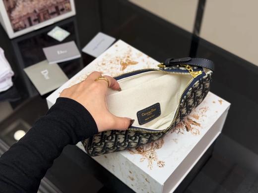 D111721复古老花好看不过时耐用耐脏月亮包腋下包 商品图14