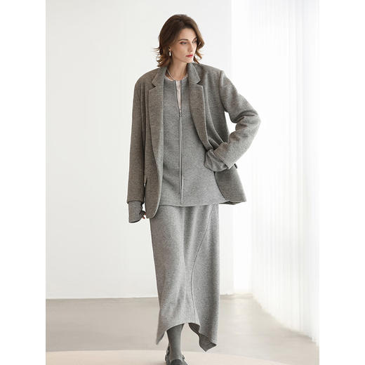 COCOBELLA简约圆领灰色拉链毛衣女秋冬休闲套头针织衫MZ3301 商品图3