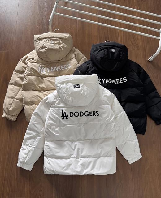 D111728冬季后背胶印logo三色情侣款羽绒服外套 商品图1