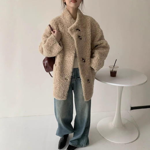 丁摩 100绵羊羔毛牛角扣冬季新皮毛一体皮草外套 商品图2