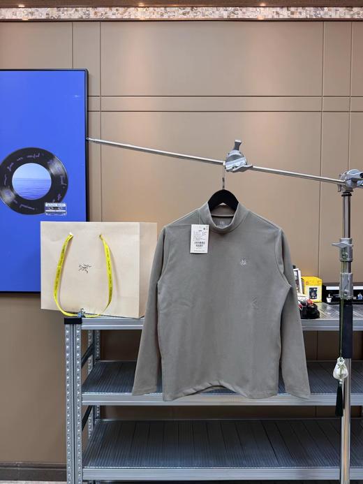 D111710户外新款男款弹力运动户外休闲中厚半高领打底衫长袖 商品图3