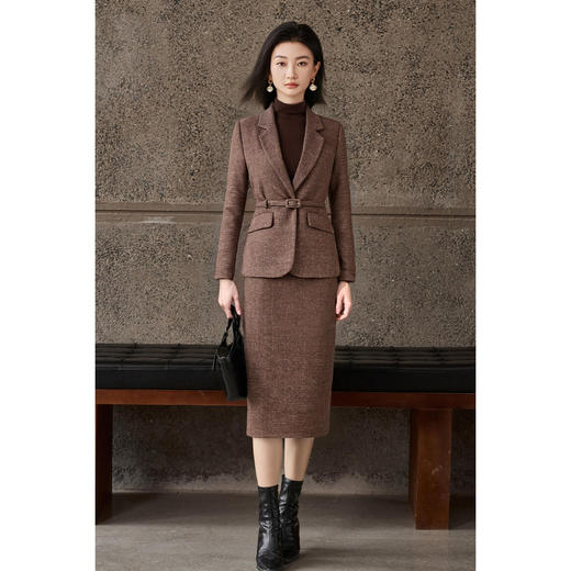 双股奢级混纺 羊毛粗花呢西装外套 透气不软塌的立体骨感 米思阳2025冬新款复古英伦风优雅修身西装外套女5626 商品图5