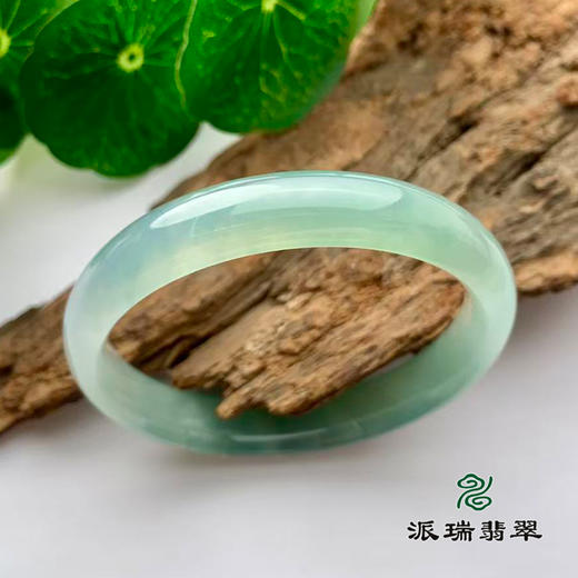 派瑞翡翠 翡翠手镯 糯冰 浅绿 商品图1