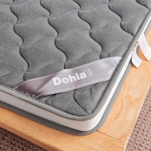 多喜爱 格瑞煦暖舒压垫【5CM立高】【双层填充】【高克重煦暖绒】科学分层 多孔透气 蓄热保暖 商品图7