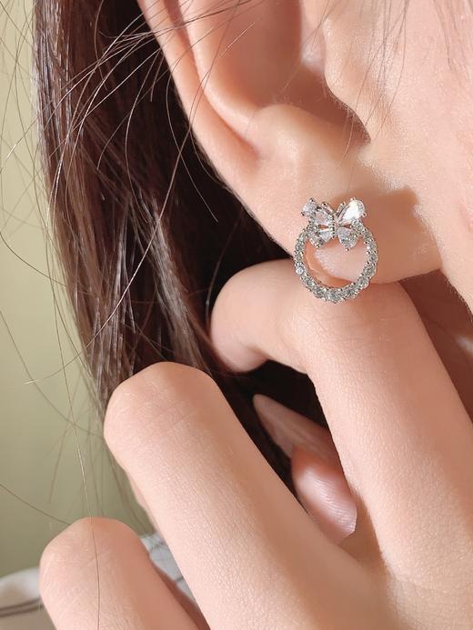 卡蒂罗KADER 蝴蝶结圆环耳钉 在逃公主系列 森系镂空蝴蝶圆环小清新创意养耳洞耳饰设计 韩系小众可爱少女心甜美 商品图4