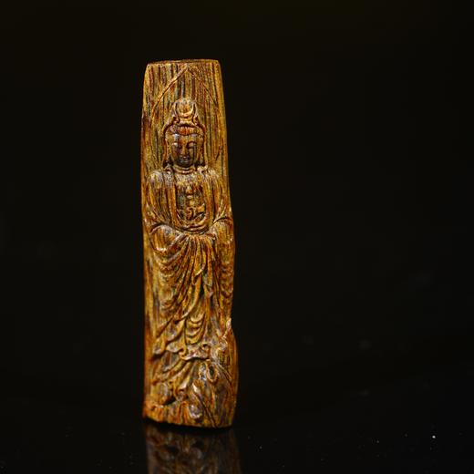 BC.NF11.15-7   白棋沉水(观音) ，2.63g 商品图0