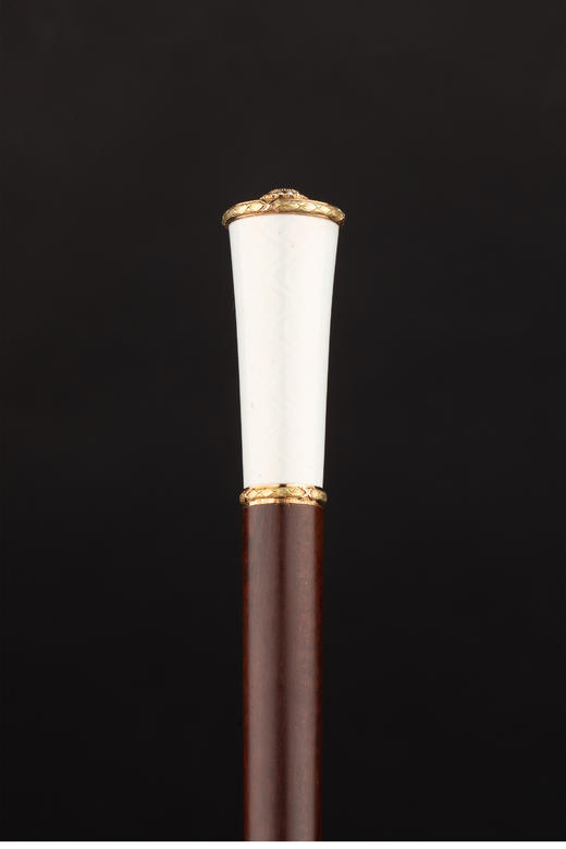 独角鹿西洋古董 1900年代英国出品黄金装饰白色玑镂珐琅嵌蓝宝石及海水珍珠古董手杖 商品图0