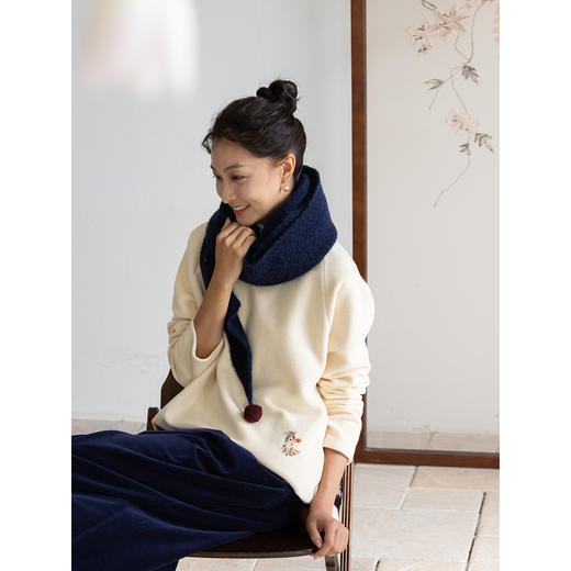 牧衣游原创 手工刺绣棉混纺卫衣女冬新款简约百搭圆领套头衫 暖忆 商品图3