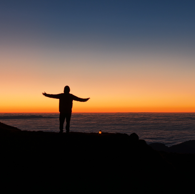成人徒步｜夜爬轿子雪山！3.13周五/3.14周六，每晚出发，昆明十峰计划，雪景森林/日出云海/冰瀑冰湖，禄劝最高峰！