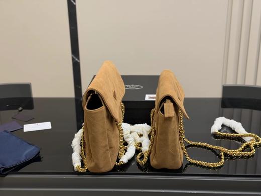 D111720菱格绗缝大容量单肩斜挎麂皮降落伞包 商品图13