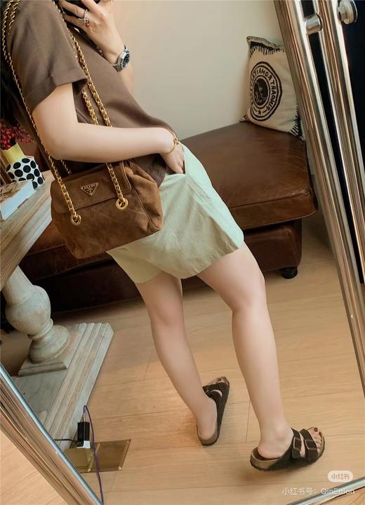 D111720菱格绗缝大容量单肩斜挎麂皮降落伞包 商品图4