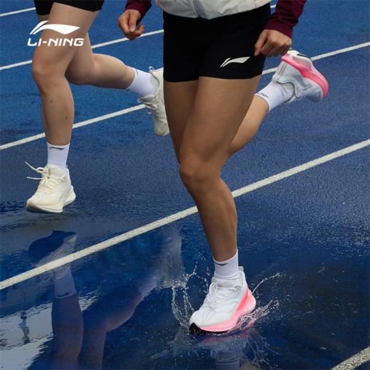 李宁赤兔8 PRO女子反光䨻丝轻量高回弹竞速训练跑鞋ARPV016 商品图2