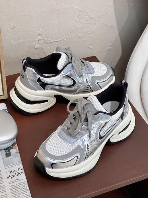 加绒款【🇰🇷韩国PLAT BASE赵露思同款老爹鞋】来啦～小个子福音🔥赵露思私服同款💥厚底老爹鞋🥰显瘦显腿长！复古格调浓郁😍搭配万物都是优秀高级感 真的不需要搭配！ 商品图4