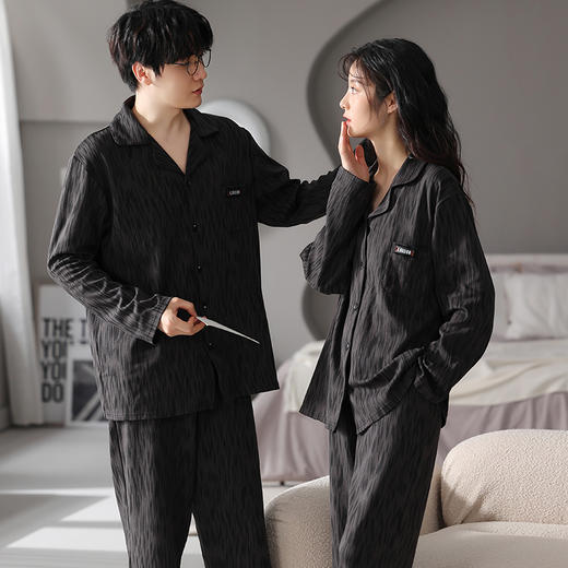 【云优选】雪梵莱 男女款德绒开衫家居服套装 一触即暖，行走的高端汤泉!翻领开襟长袖上衣+长裤， 细腻柔顺 绵密亲肤 温暖加倍  宽松慵懒   体验宅家的幸福感 商品图6