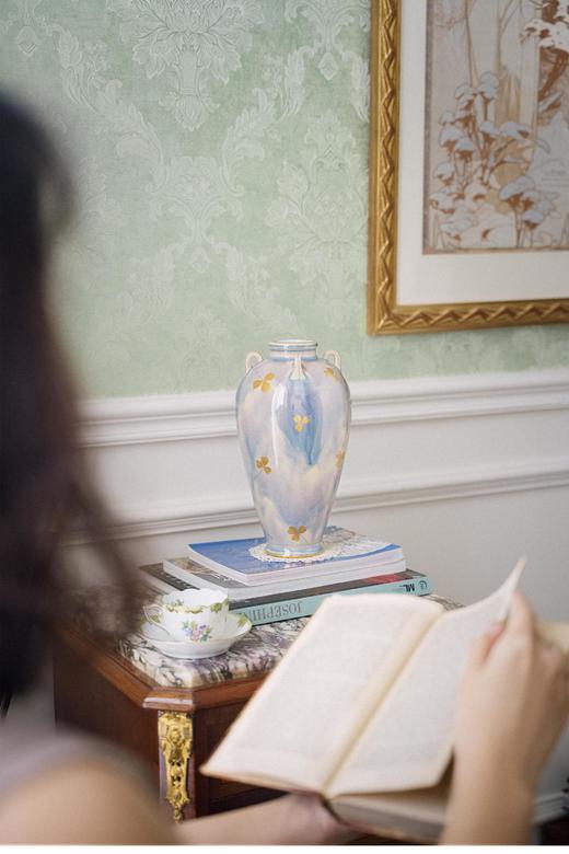 【已售】独角鹿西洋古董 1901年代法国出品古希腊风格窑变釉三叶草描金修饰瓷瓶 商品图1