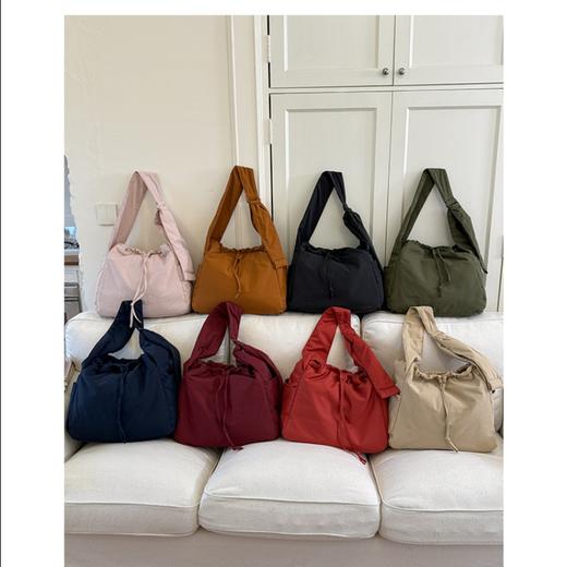 U家同款大容量慵懒风“蓬蓬”包 商品图0