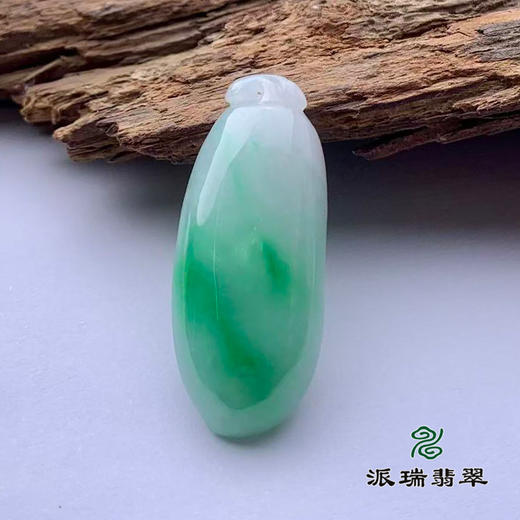 派瑞翡翠 翡翠挂件 糯种 绿色 商品图0