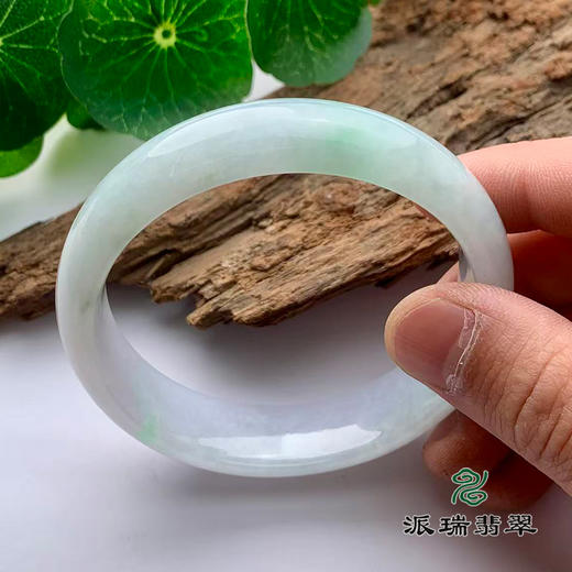 派瑞翡翠 翡翠手镯 糯种 浅绿 商品图2