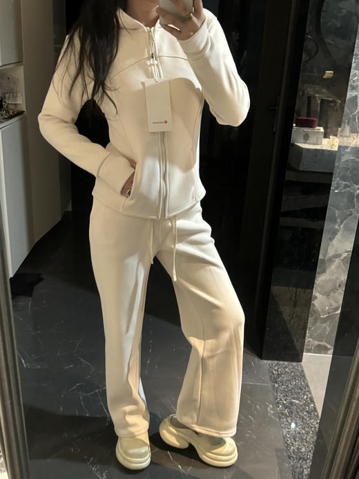 lu家新款女士外穿加绒加厚显瘦保暖抗风连帽套装 商品图4