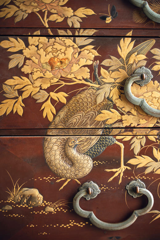 独角鹿西洋古董19世纪日本明治时期出品东方孔雀花蝶主题木胎金漆莳绘多层边柜 商品图6