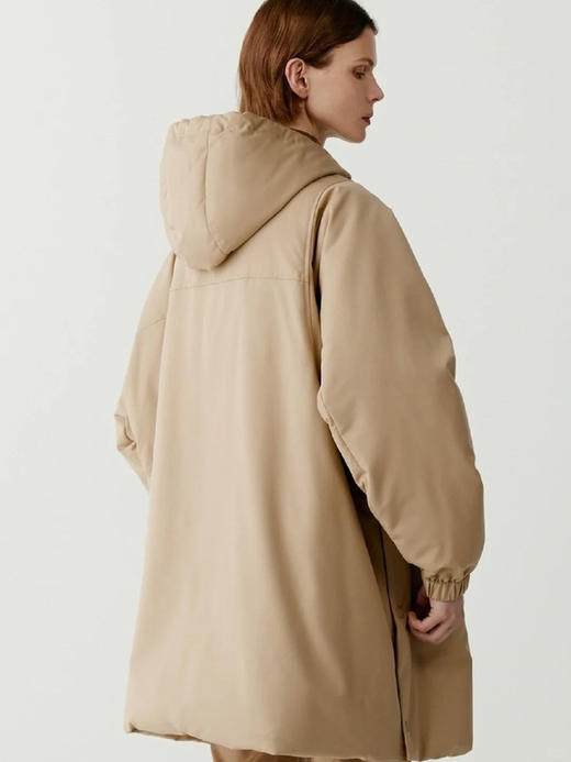 “温暖大被子”丝羊毛精纺平纹布廓形鹅绒羽绒服 独特织造技术 宽松廓形 甄选高品质白鹅绒填充 侧边按扣设计 不显臃肿 商品图2