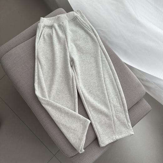 D111736男女宝宝都可以穿立体刺绣logo超显瘦摇粒绒弯刀裤 商品图12