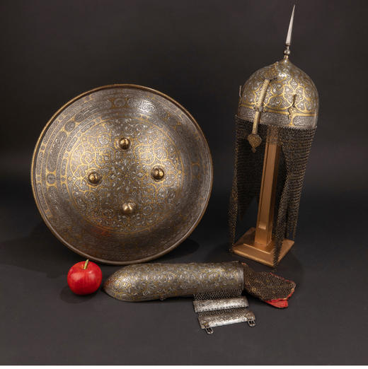 独角鹿西洋古董 1820年波斯卡扎尔时期鋄金银花纹装饰摆件三件套 商品图1