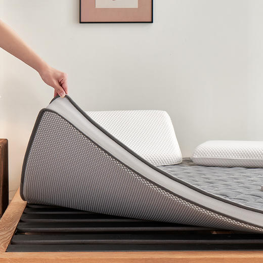 多喜爱 格瑞煦暖舒压垫【5CM立高】【双层填充】【高克重煦暖绒】科学分层 多孔透气 蓄热保暖 商品图9