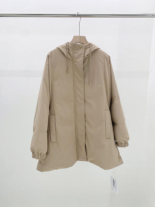 “温暖大被子”丝羊毛精纺平纹布廓形鹅绒羽绒服 独特织造技术 宽松廓形 甄选高品质白鹅绒填充 侧边按扣设计 不显臃肿 商品图7