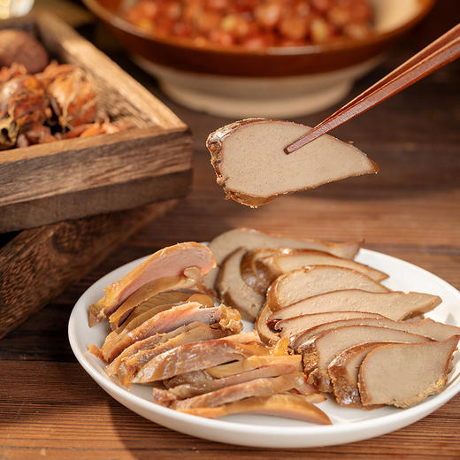 【肉食精选】鹅滋道重庆荣昌卤鹅鹅肝套餐 选用地理标志“荣昌白鹅” 本地散养 传统古法卤制 天然香料卤制而成 拒绝防腐剂 现卤现发 顺丰发货 商品图5