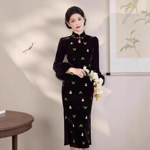 MYJ 丝绒蝴蝶旗袍刺绣加绒遮肉复古连衣裙日常 商品图0