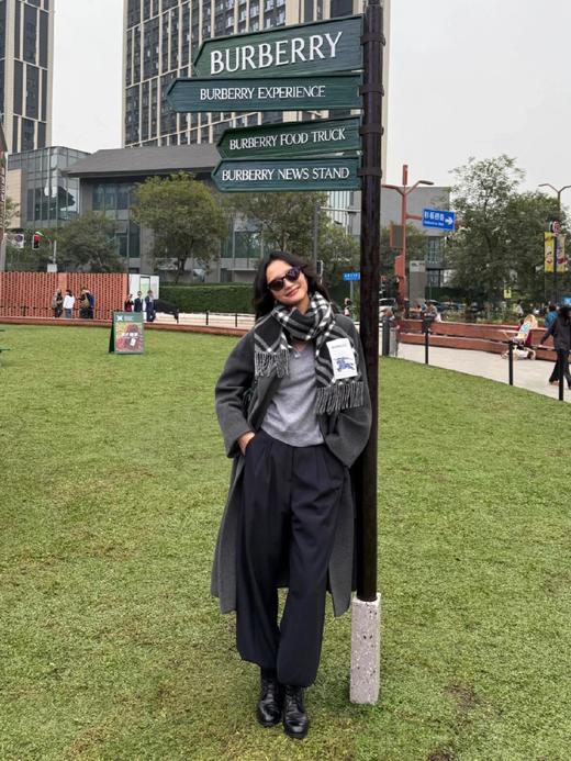 巴宝莉 专柜最新款 全网火爆的全智贤同款围巾（DSX） 商品图0