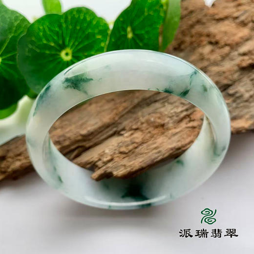 派瑞翡翠 翡翠手镯 糯冰 浅绿 商品图0