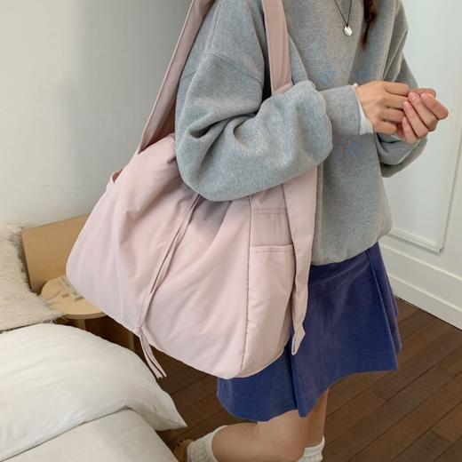 U家同款大容量慵懒风“蓬蓬”包 商品图8