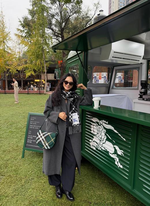 巴宝莉 专柜最新款 全网火爆的全智贤同款围巾（DSX） 商品图3