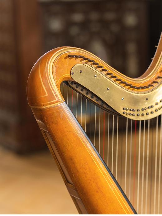 【已售】独角鹿西洋古董 19世纪法国出品「To Her Majesty & the Royal Family献给女王与王室」古希腊风格鎏金装饰椴木竖琴 商品图4