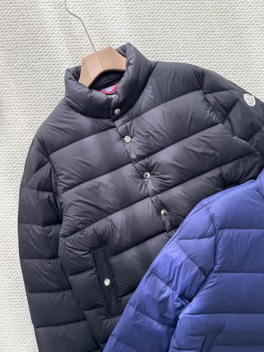 D111717简洁利落限量高蓬松饱满情侣款立领羽绒服 商品图1