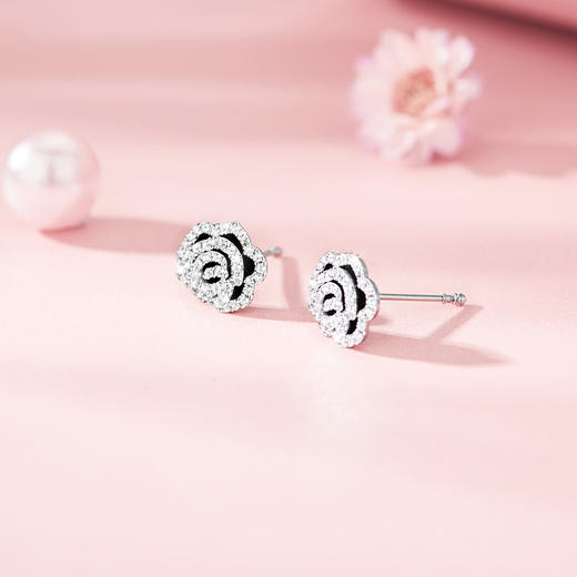 卡蒂罗KADER 绮愿玫瑰耳钉 法式小香风复古黑色满镶闪锆山茶花轻奢气质高级感ins风耳饰 灵动光芒闪耀吸睛 商品图2