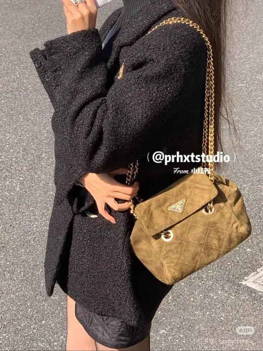 D111720菱格绗缝大容量单肩斜挎麂皮降落伞包 商品图1