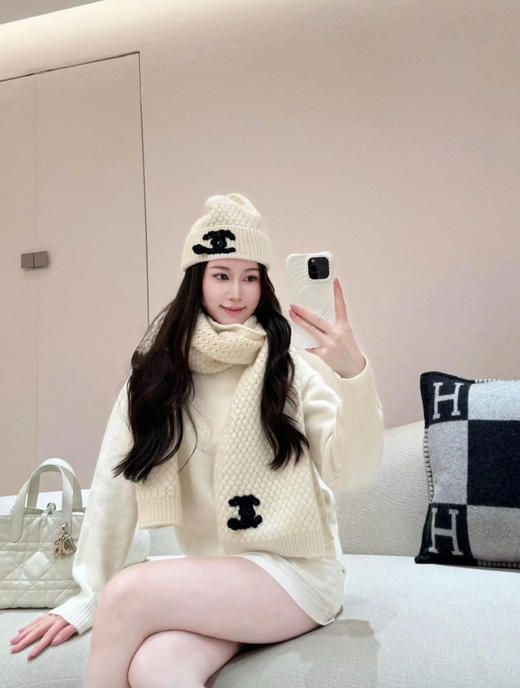 香奈儿 针织套装（冷帽+围巾）（COCO） 商品图1