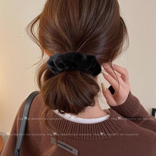 奶呼呼～秋冬氛围感毛绒大肠发圈7件套 这个太温柔了吧 商品图4