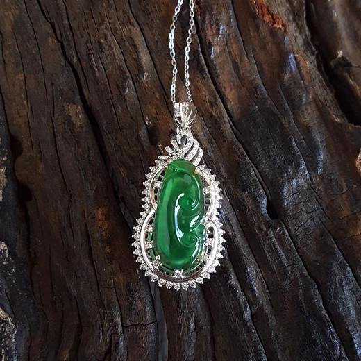 【天然正品】A货翡翠AU750白金豪镶钻镶天然细腻冰种满绿如意（万事如意）翡翠吊坠项链链长：45CM（长度可调节）女士281025AH24 商品图4