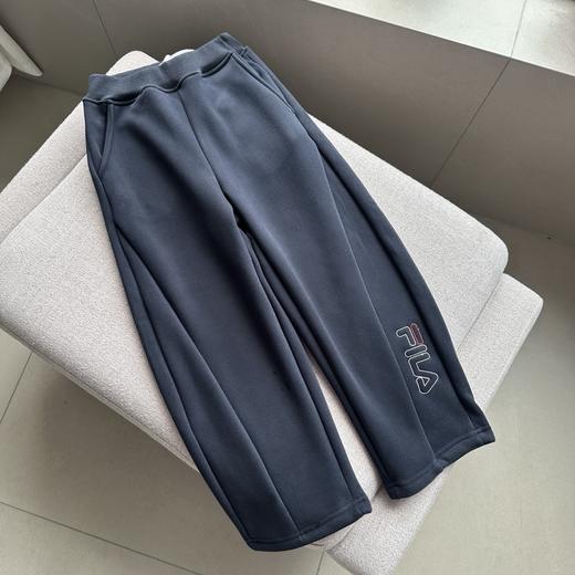 D111736男女宝宝都可以穿立体刺绣logo超显瘦摇粒绒弯刀裤 商品图11